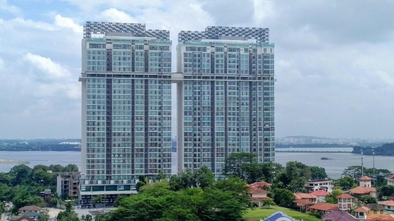 Experience The Coast - Hostahome Suites At Paragon Residence Near Downtown Johor Bahru Exterior photo